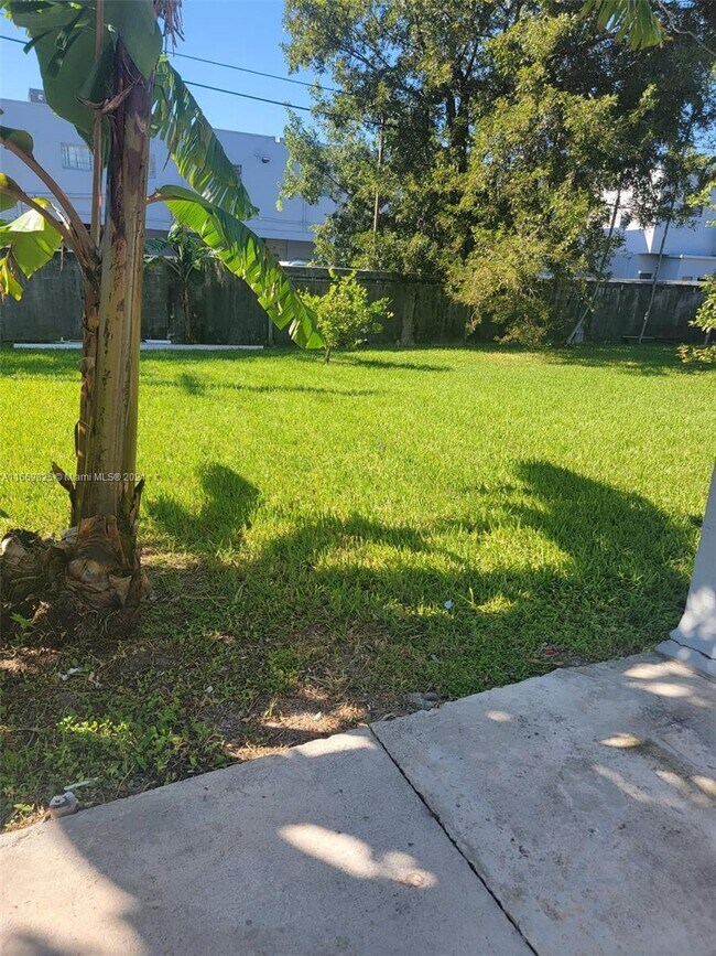 Building Photo - 7200 SW 23rd St