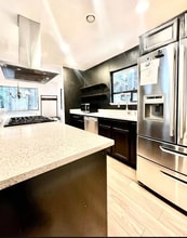 Building Photo - 27151 Lake Dr