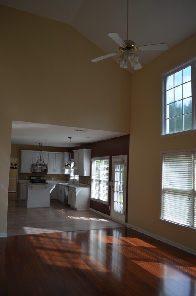 Building Photo - 11075 Regal Forest Dr.