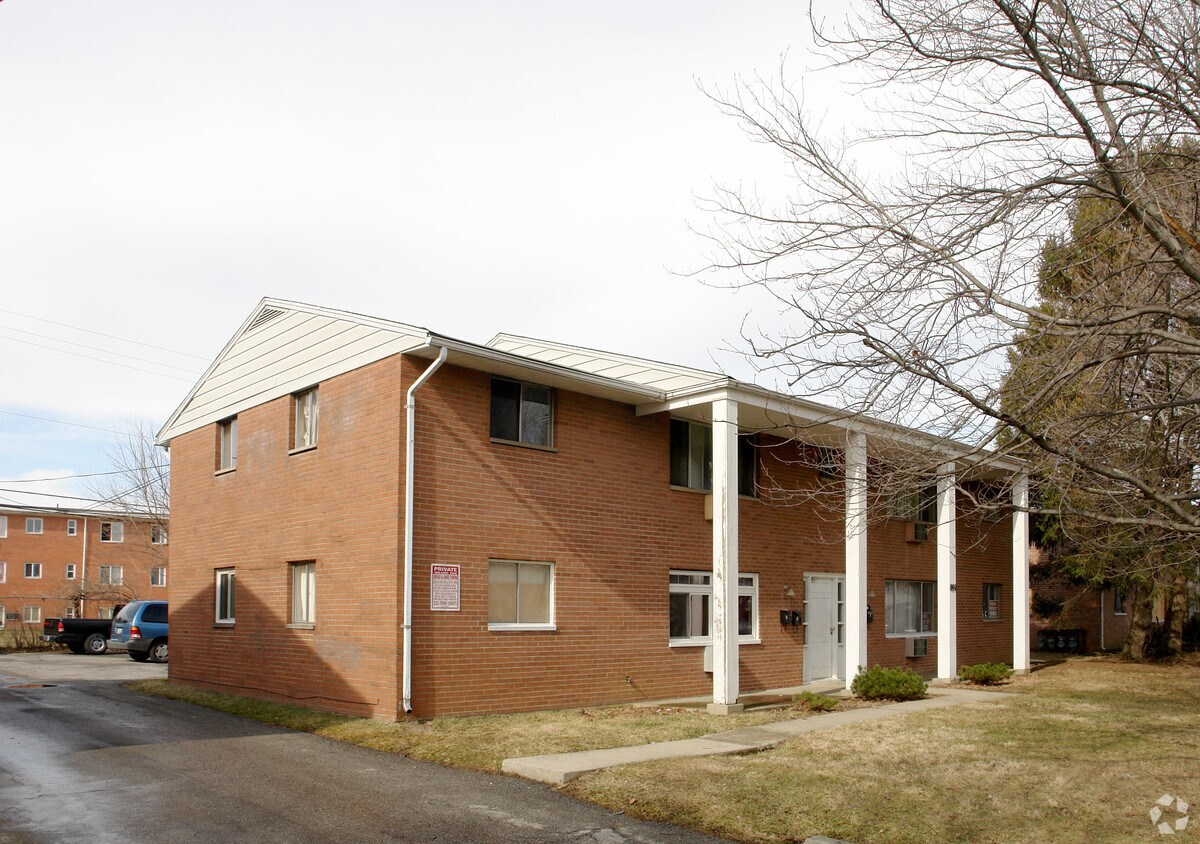Primary Photo - 891 Kingsford Rd