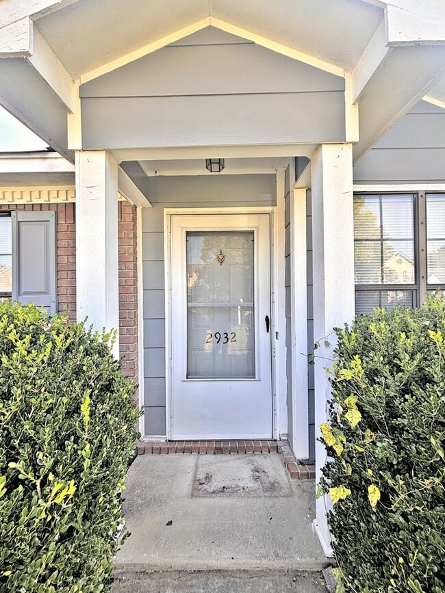 Building Photo - 2932 McDonald Ct SW