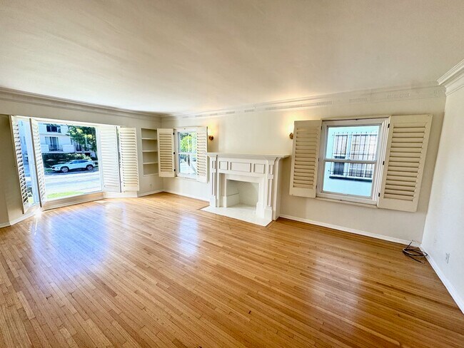 Building Photo - 1445 S Beverly Dr