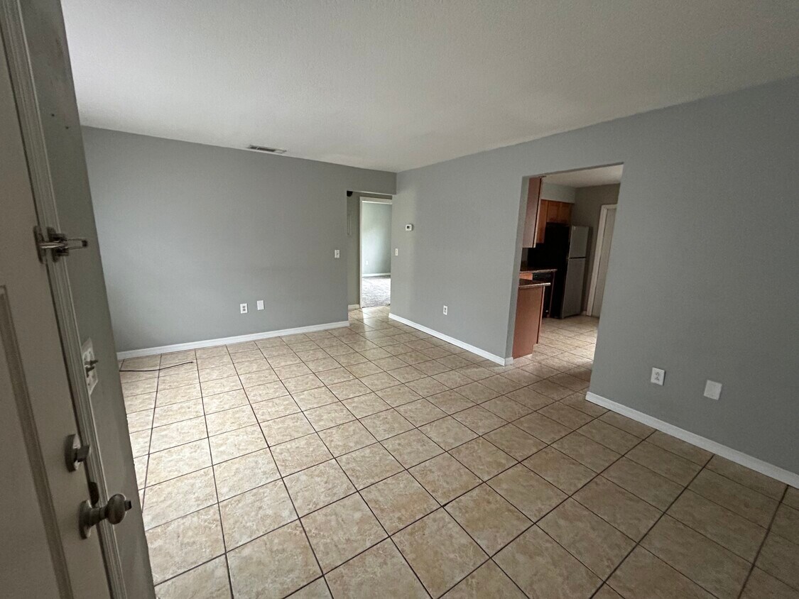 705 N Palm Dr, Plant City, FL 33563 Townhome Rentals in Plant City FL