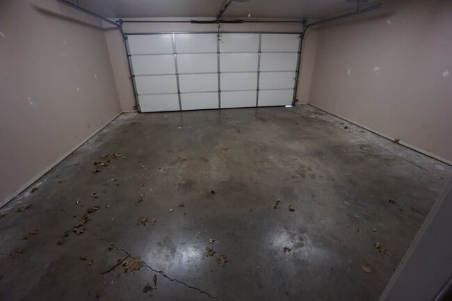 Foto del edificio - Nice 3 Bed, 2 Bath, 2 car garage. House To...