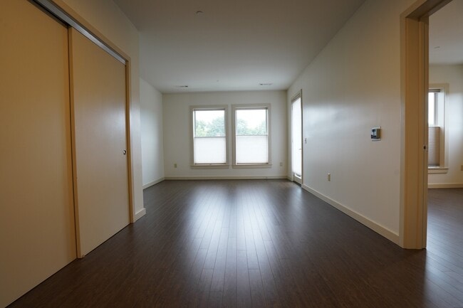 Building Photo - 400 Langley Rd