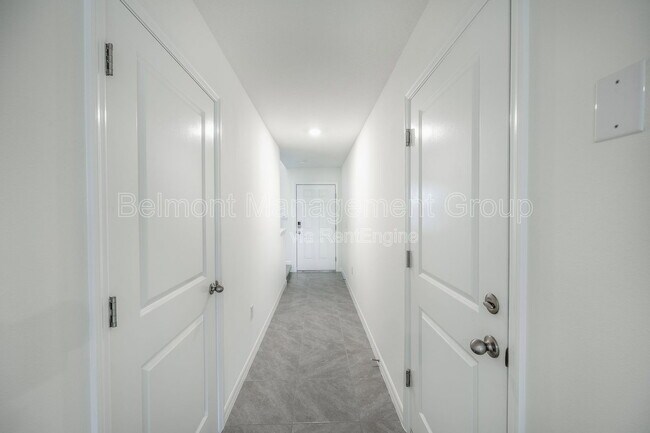 Foto del edificio - 8250 SW 67th Ave