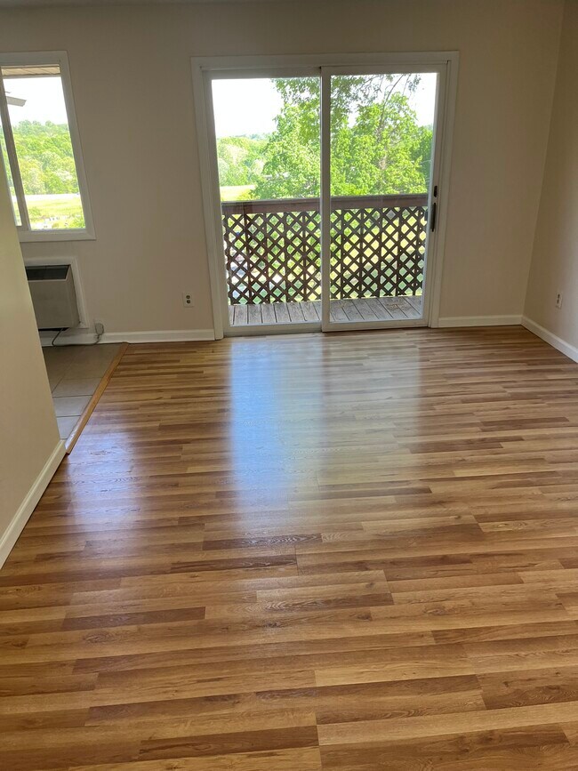 Sala de estar - 3020 Fernbrook Ln