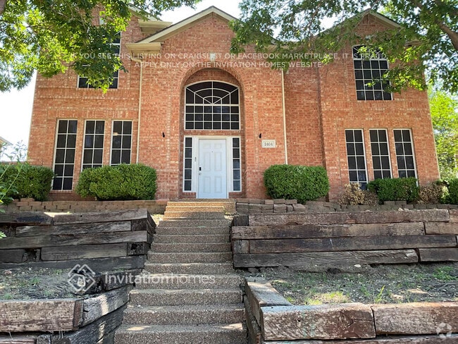 Building Photo - 2404 Manchester Dr