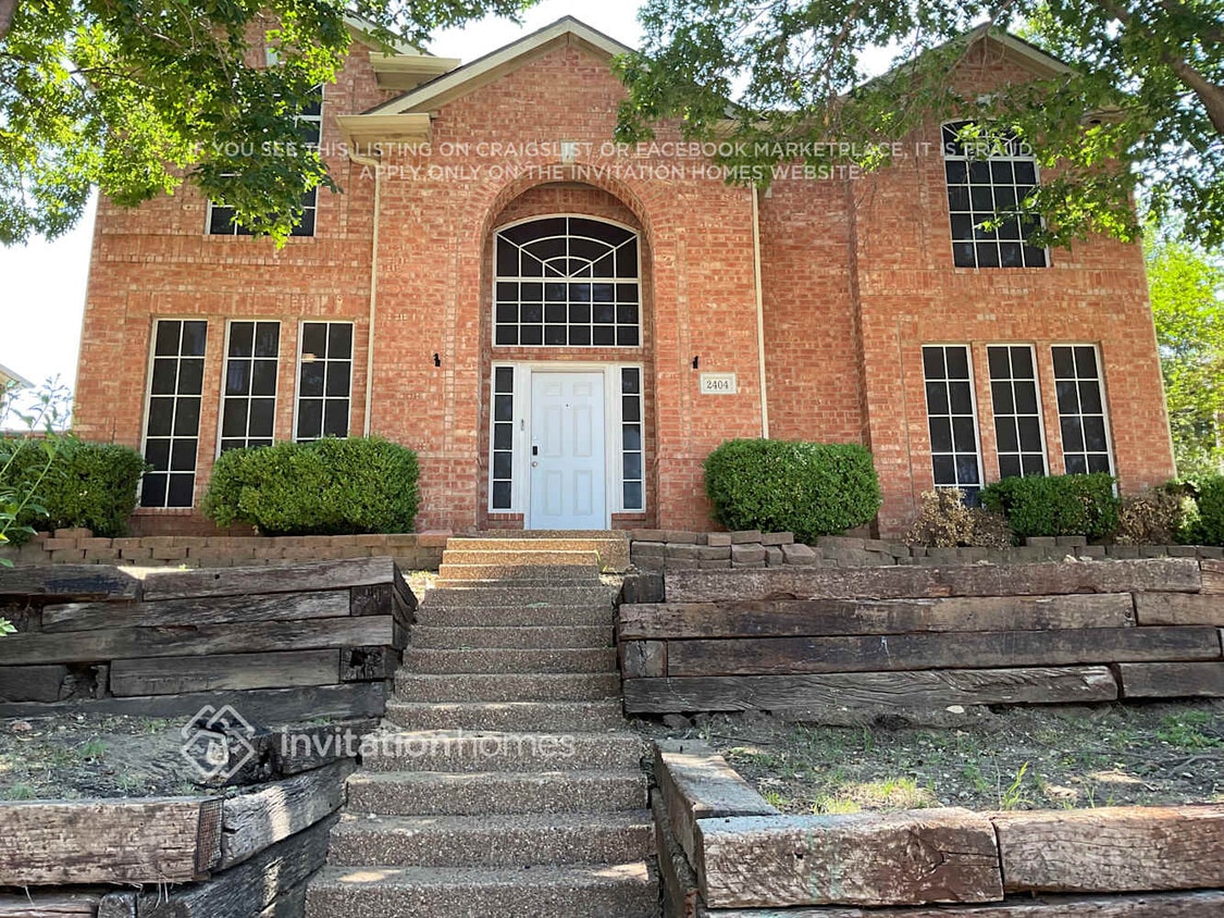 Primary Photo - 2404 Manchester Dr