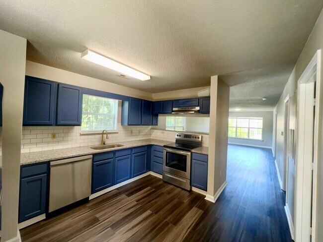 Building Photo - 4246 Villas Dr