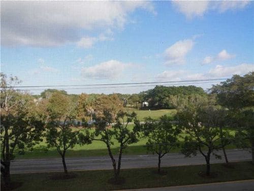 Building Photo - 2400 Deer Creek Country Club Blvd
