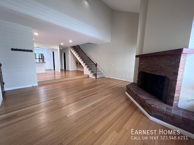 Foto del edificio - 714 E Angeleno Ave