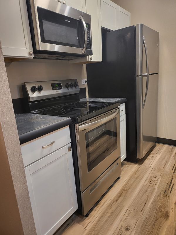 Foto del edificio - 8060 E Girard Ave