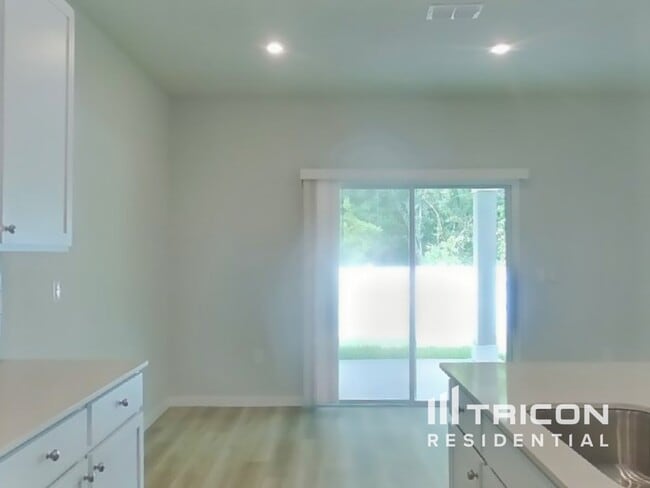 Foto del edificio - 14934 Macadamia Ln