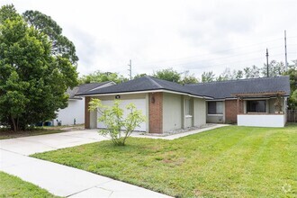 Building Photo - 488 Newhope Dr