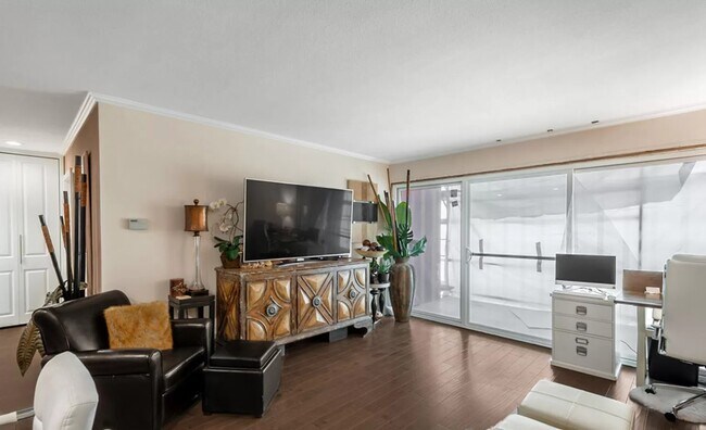 Foto del edificio - 6401 Lake Washington Blvd NE