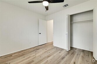 Building Photo - 1602 W Braker Ln
