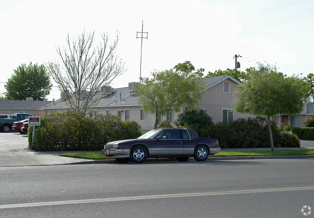 Foto del edificio - 6878 N Winton Way