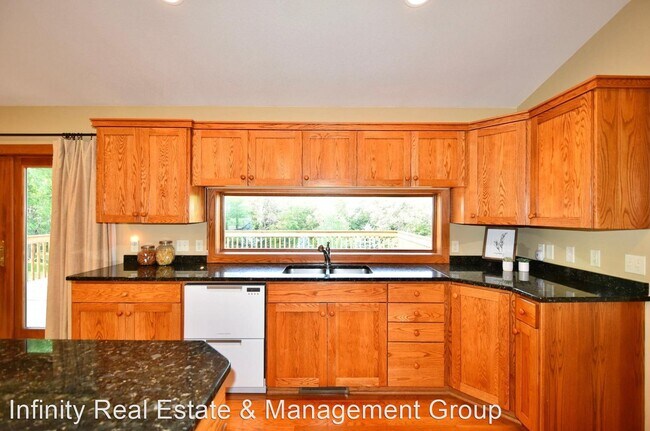 Foto del edificio - 5 br, 3 bath House - 2130 Turnberry Ln SE