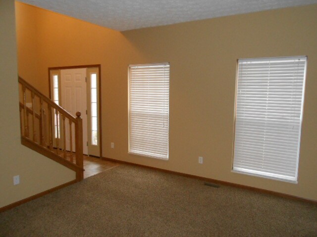 Foto del edificio - 8069 Lazelle Woods Drive