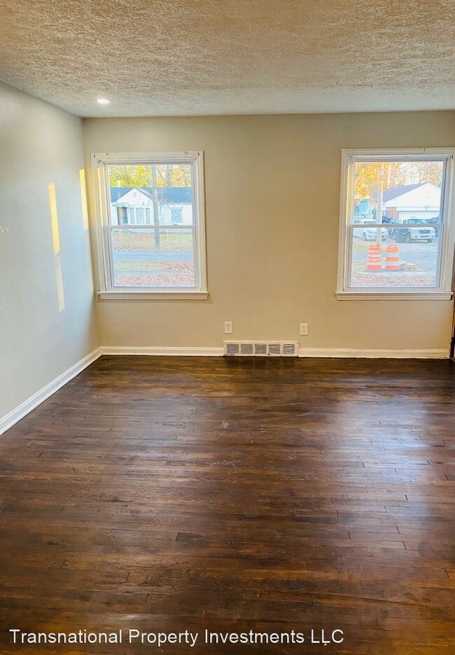 Building Photo - 3 br, 1 bath House - 2315 Greenvale Rd