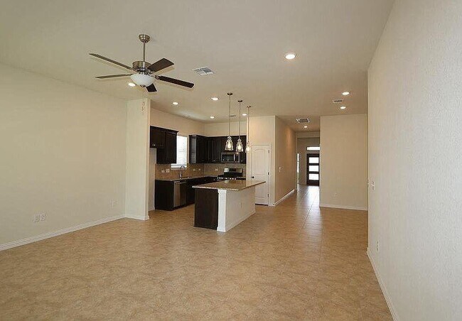 Building Photo - 12909 Bloomington Dr