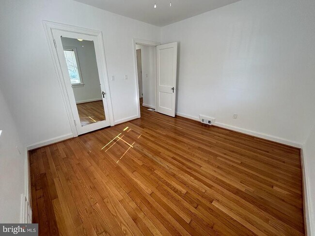 Foto del edificio - 2304 Lafayette Blvd