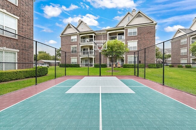 Building Photo - Marquis at Silver Oaks