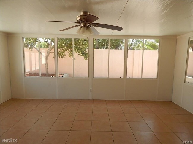Building Photo - 4 br, 2 bath House - 20120 Diehl St