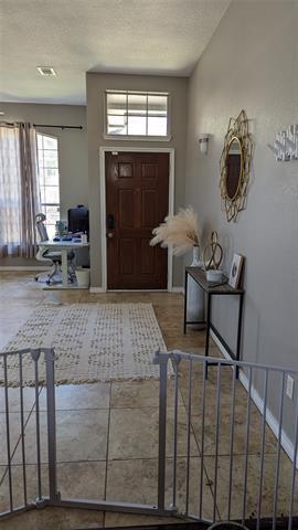 Foto del edificio - 8310 Lake Bend Dr