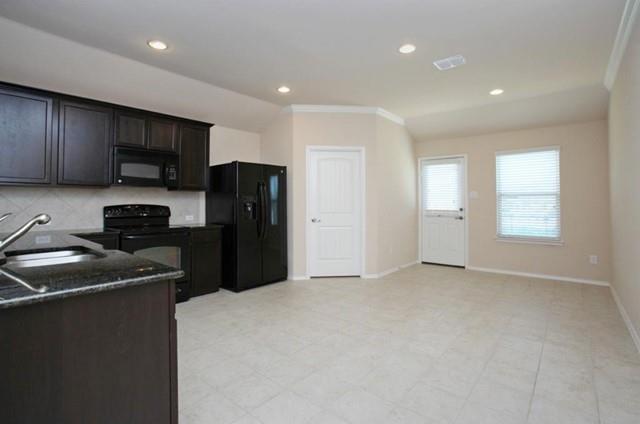 Building Photo - 9012 Holliday Ln