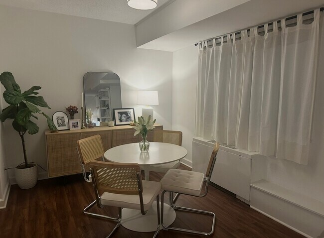 Foto del edificio - 3515 Washington Blvd