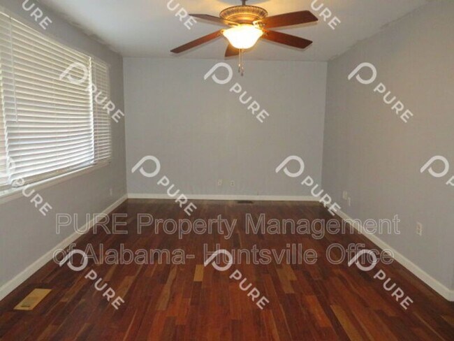 Foto del edificio - 4202 Balwin Cir SW