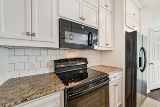 Building Photo - 5305 Avenue J