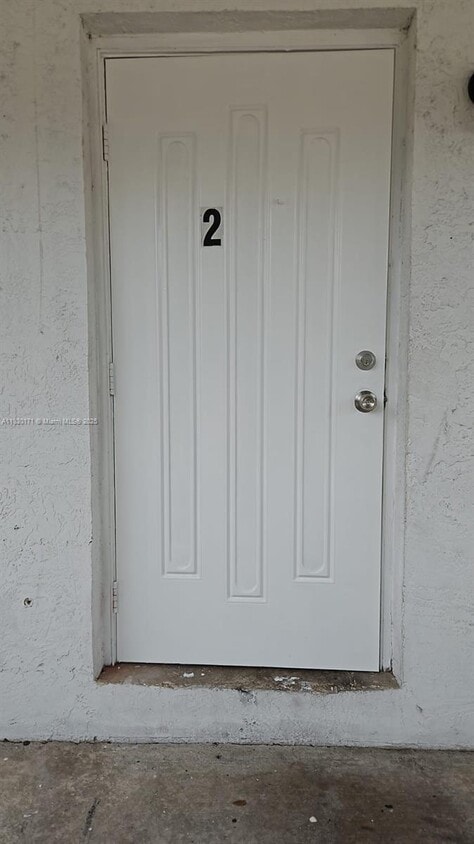 Foto principal - 1051 NW 27th Ave