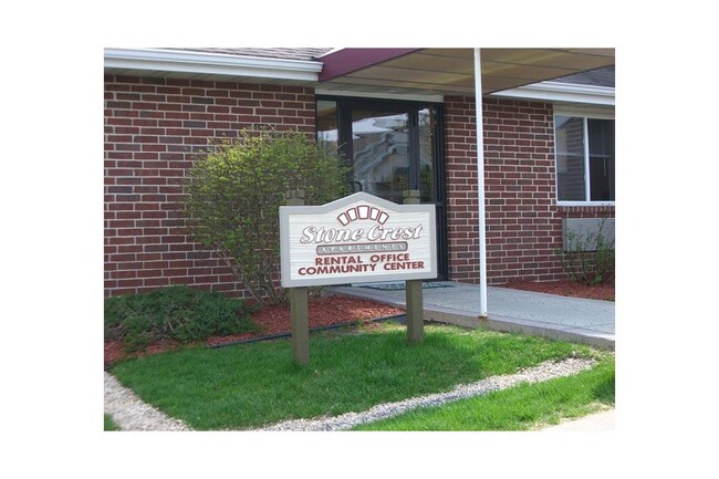 Building Photo - STONE CREST APARTMENTS