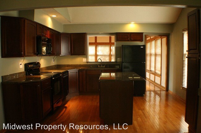 Foto del edificio - 3 br, 2.5 bath House - 109 NE Bristol Drive