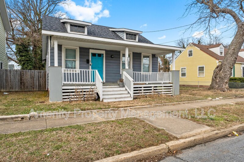 Foto principal - 2007 Albany Ave
