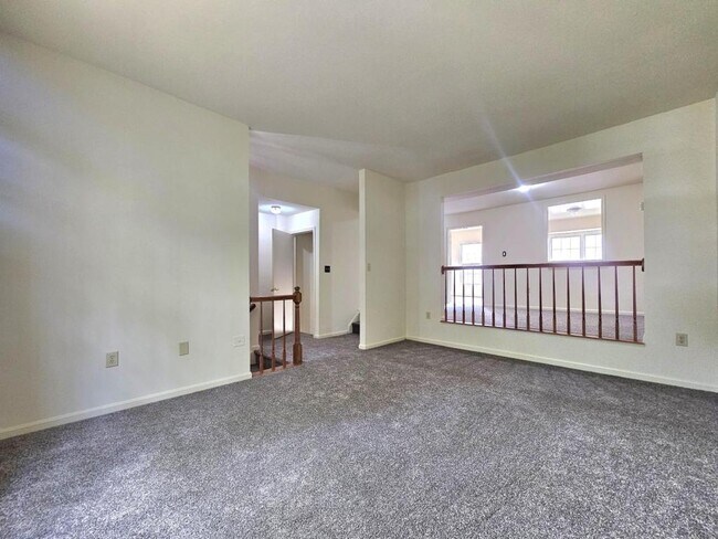 Building Photo - 4719 Gainsborough Dr