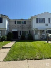 Building Photo - 122 Parnacott Dr