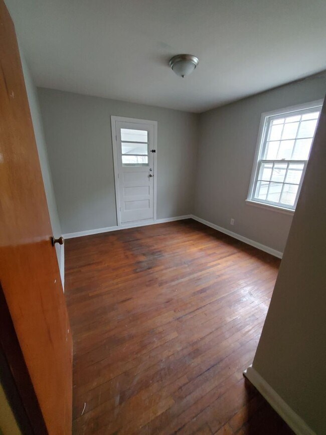 Foto del edificio - 1636 St.Elmo Ave NE