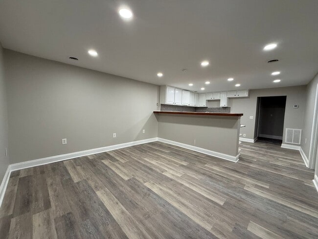 Building Photo - Old Tusculum Rd Apartments