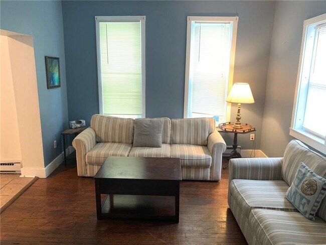 Foto del edificio - 42 Lee Ave