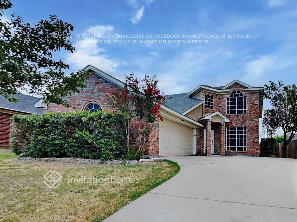 Foto principal - 10804 Middleglen Rd