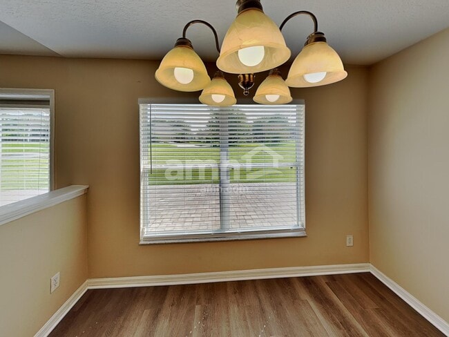 Foto del edificio - 543 Hearthglen Blvd