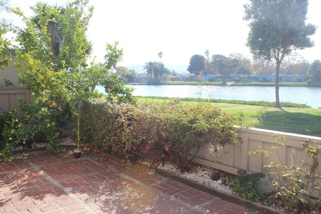 Building Photo - Waterfront 3 Bedroom and 2 1/2 Bath Home i...