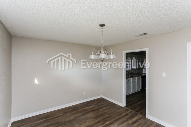 Foto del edificio - 715 San Juan Dr