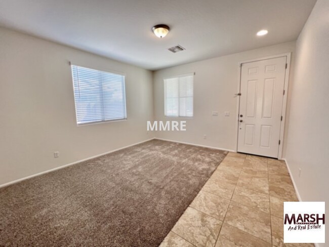 Building Photo - Two story 5 bedroom home in beautiful Layt...