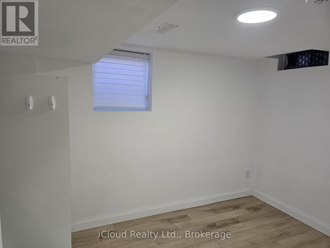 Building Photo - 1070 Galesway Blvd