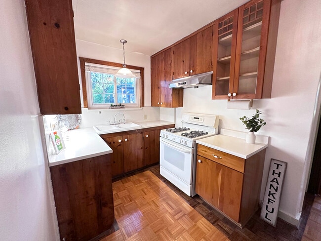 Foto del edificio - 7445 Orion Ave